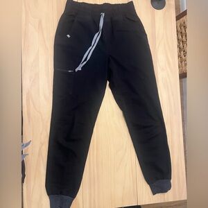 FIGS Uman black joggers